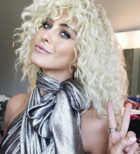 Julianne Hough Curly Hairstyle